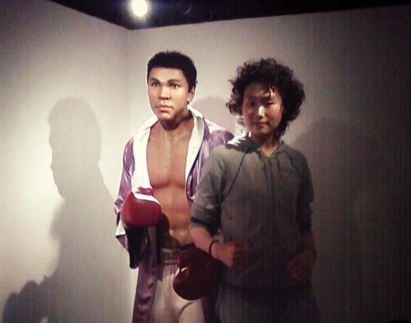 自然卷头发怎样变直,头发多又蓬松适合哪种卷发发型