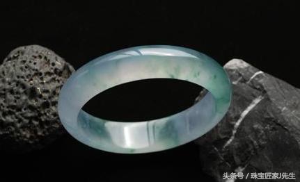 给丈母娘送礼物什么比较适合,过年丈母娘送礼送什么实惠又大方