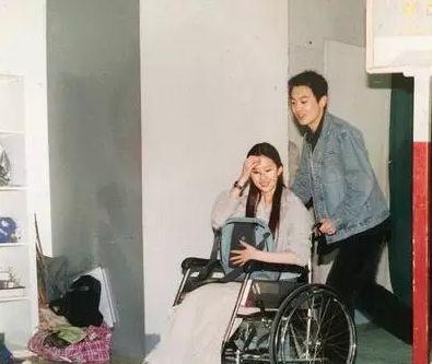 朱亚文真的很宠沈佳妮吗,朱亚文喜欢过刘亦菲吗