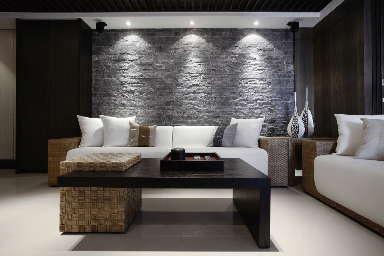 总是吹嘘自己刚装修只花了4万块朋友调侃说出租房都比我家好看