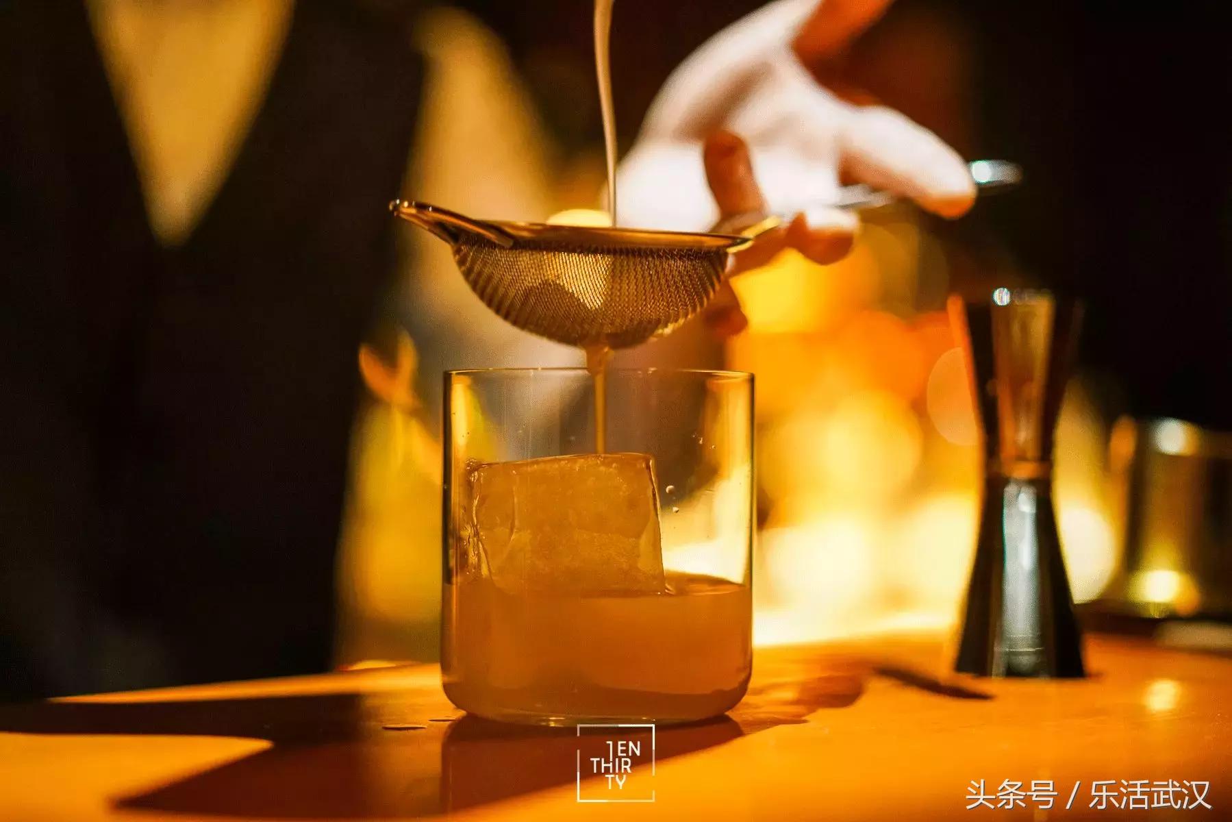 去酒吧点鸡尾酒推荐,去酒吧什么鸡尾酒好喝