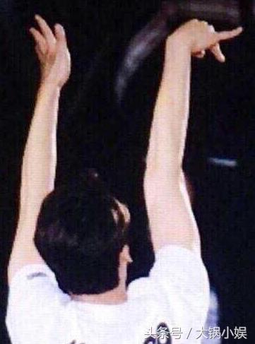 打篮球投篮的帅气时刻,李易峰三分投篮