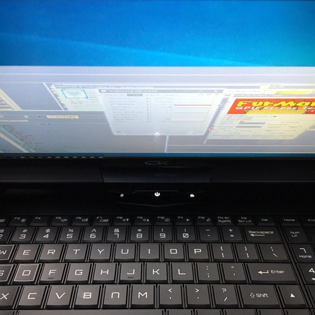 实测！i78700K处理器还能超频的笔记本