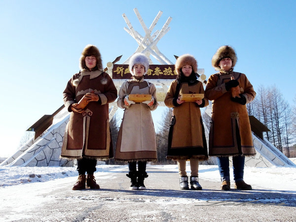 黑河兴安岭中有一个村款待客人方式怎么和蒙古族人一样？