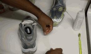 球鞋发黄清理,球鞋发黄怎么变白