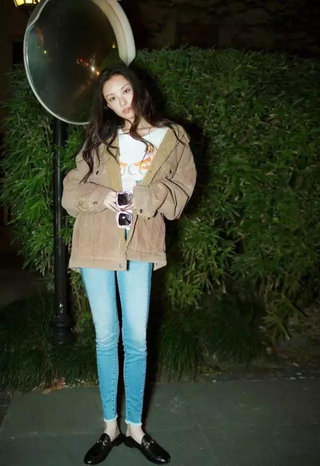 杨幂和热巴穿同款连衣裙,从杨幂赵丽颖到热巴肖战