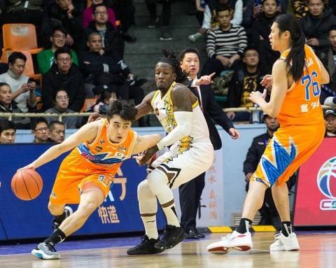 当初深圳队甩掉他是有道理的，关键时刻他那两次失误足够坑爹