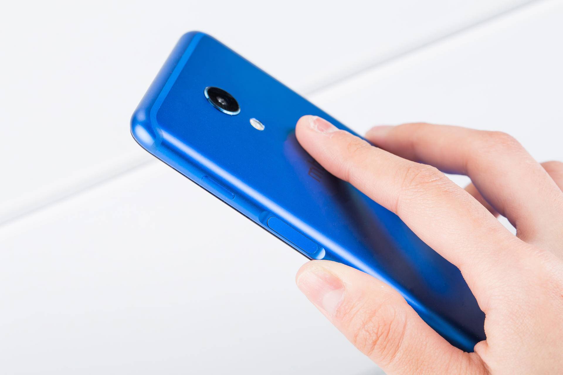 魅蓝s6评测吃鸡,魅蓝s6测评2021