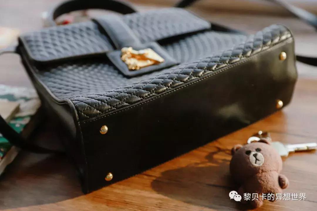 从上百只包里，她们精挑细选了这9只最爱的年度好包