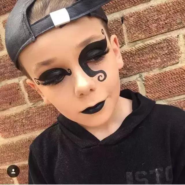 儿童一步一步教你学化妆,小孩一步一步教你学化妆