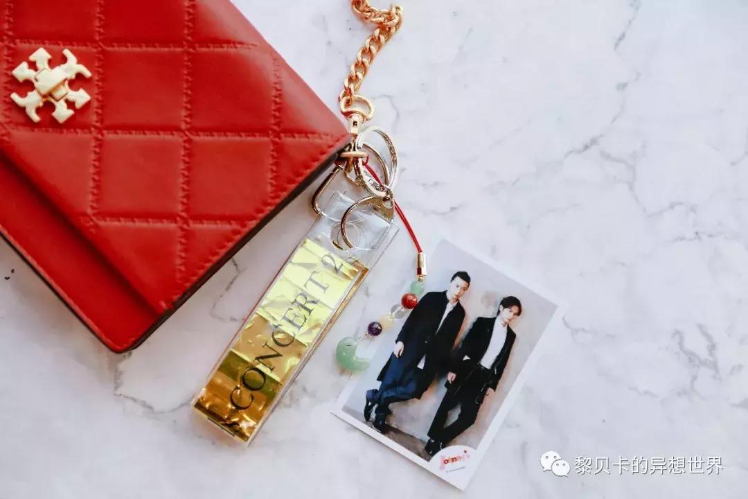 从上百只包里,她们精挑细选了这9只最爱的年度好包