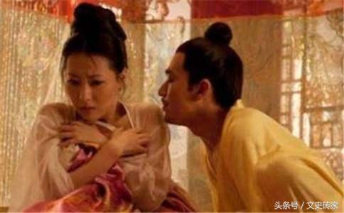 超级喜好“扒灰”的开国皇帝，让儿媳们轮流侍寝，结果被亲儿杀死