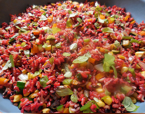 红曲米饭的正确食用方法,常做的红曲米饭