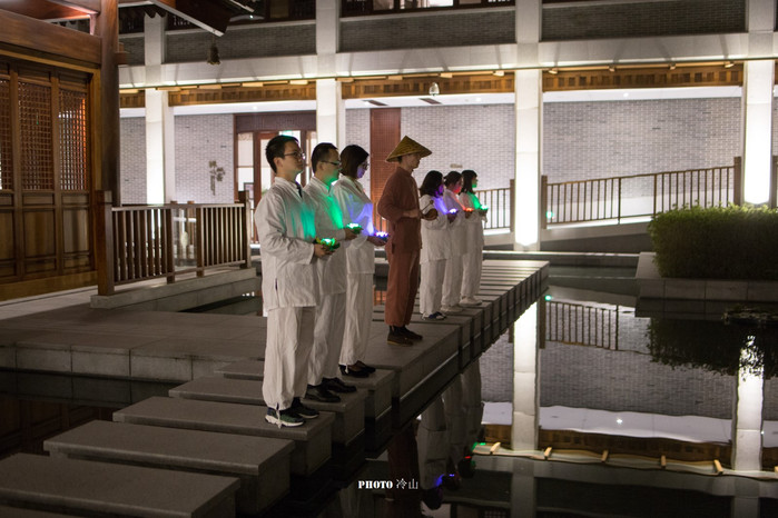 骞夸笢鍝噷鍙互绂呬慨浣忓,宀崡绂呬慨閰掑簵鍥剧墖