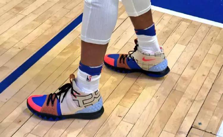 看欧文打球的反应,看到了欧文的影子