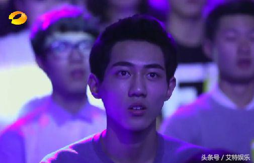 我是歌手台下观众哭的视频素材,我是歌手流泪镜头