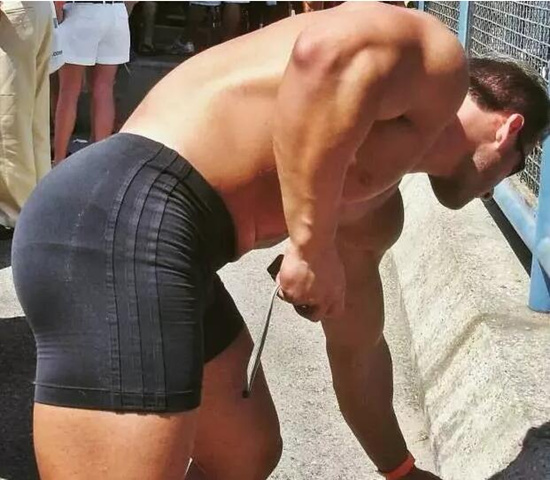 男生屁股翘是种什么体验？锻炼这五个动作一定对你有用！