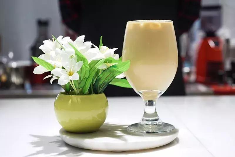 教你十秒学会做奶茶,一点点自制奶茶教程