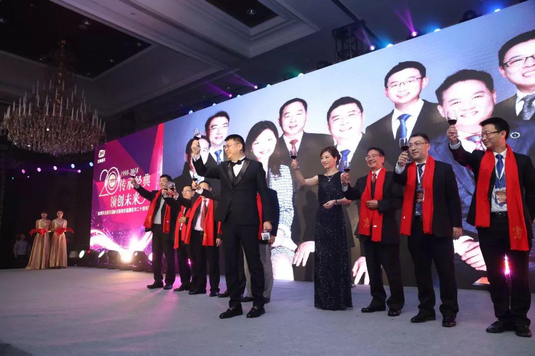 涓滃埄姹夋柉甯屽皵,浼犳壙缁忓吀鏅哄垱鏈潵