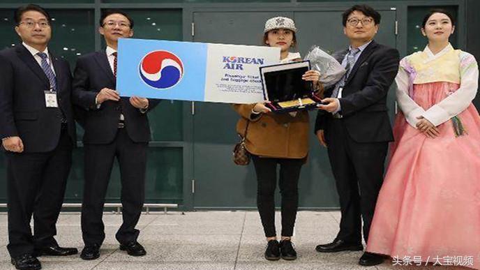 韩国民众打地铺排队,韩国打地铺排队