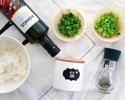 橄榄油西兰花沙拉,虾西兰花饭团的做法