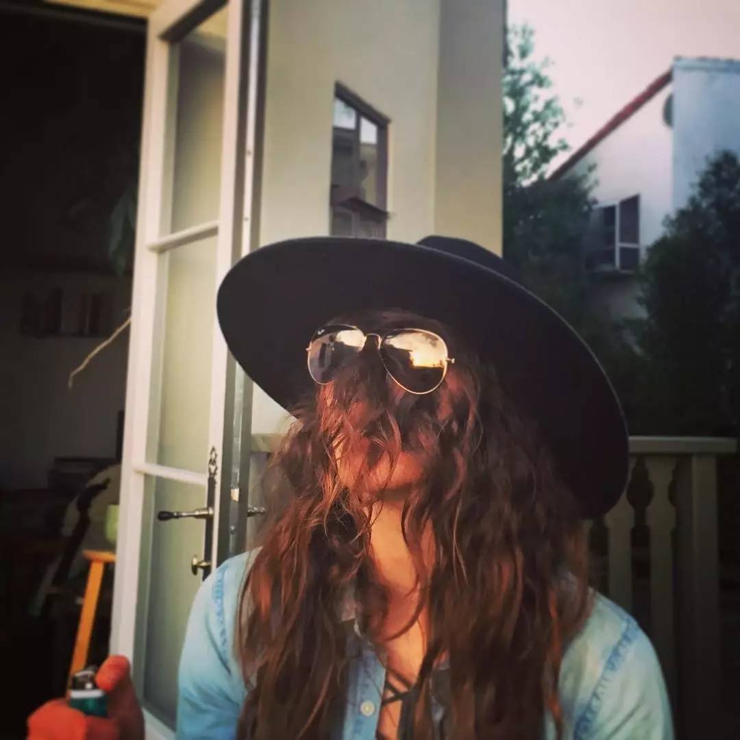 AB/宋佳/KarlieKloss让我来问问：不搞点花样的基本款你们还没穿腻吗？