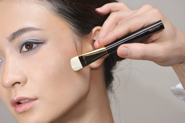 时尚达人都会的最美面孔修颜魔法