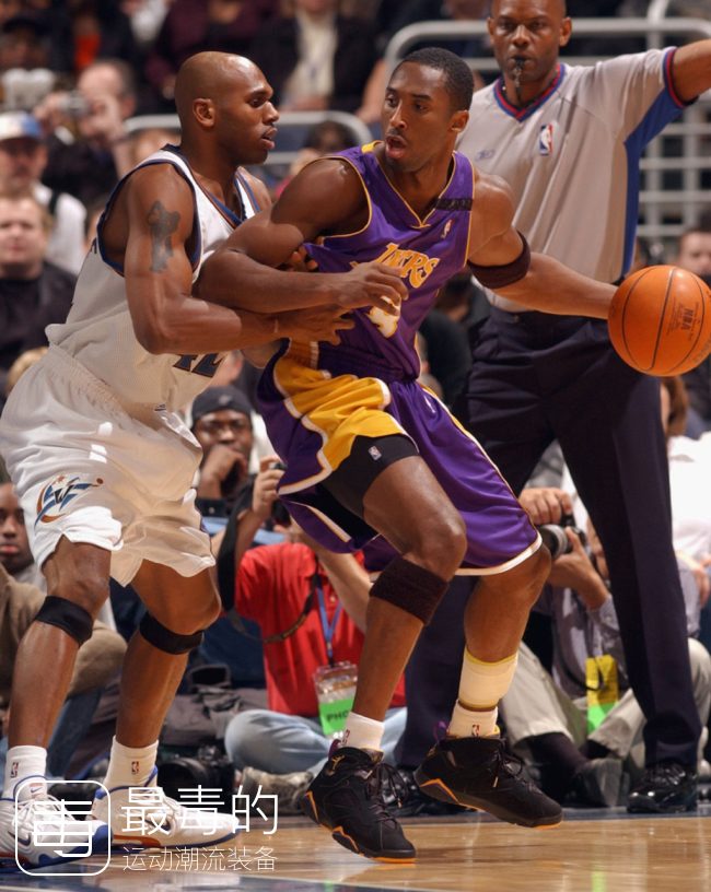 回顾科比上脚战靴,传奇落幕科比
