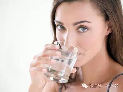 孕妇不爱喝水怎么办,孕妇不爱喝水吃什么水果好