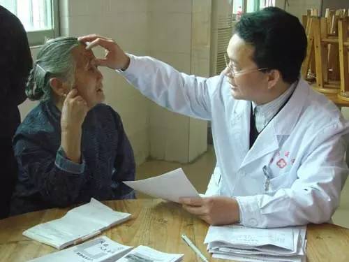 白内障可防可控吗,白内障如何预防和治疗