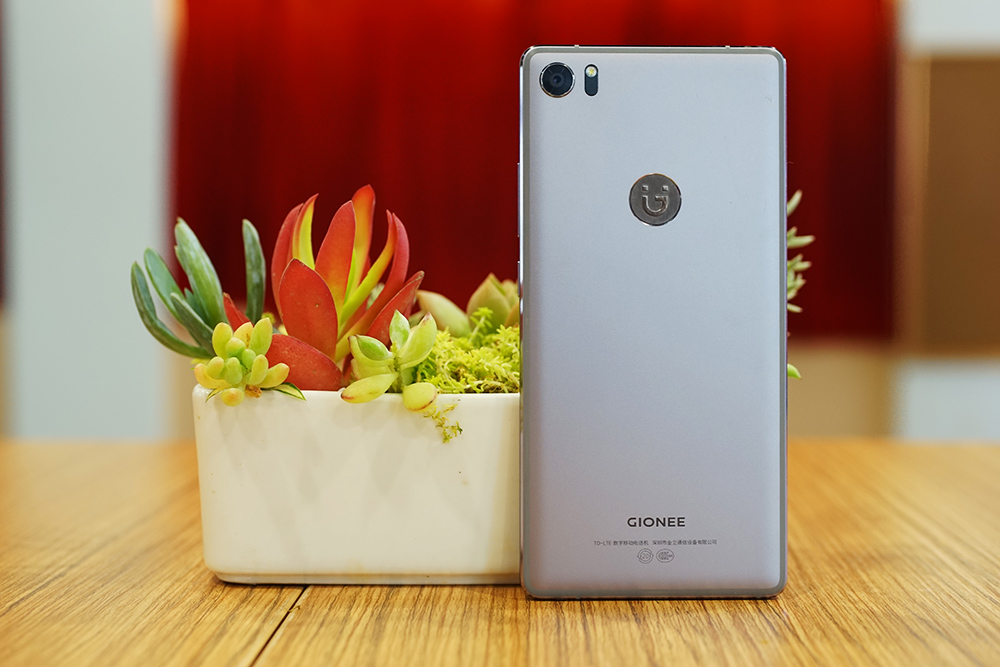 不止颜值，贵在创新：金立S8全面测评