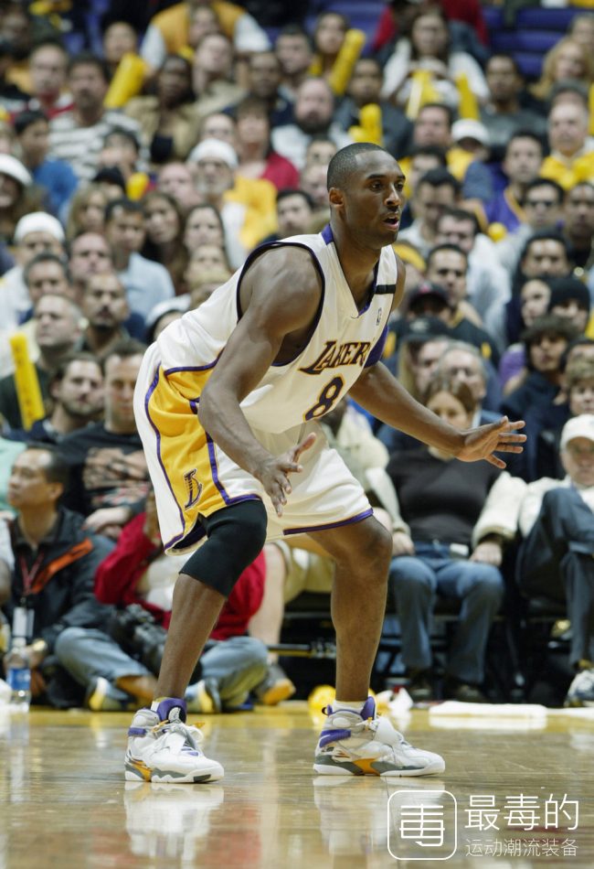 传奇落幕——科比职业生涯赛场球鞋完整回顾