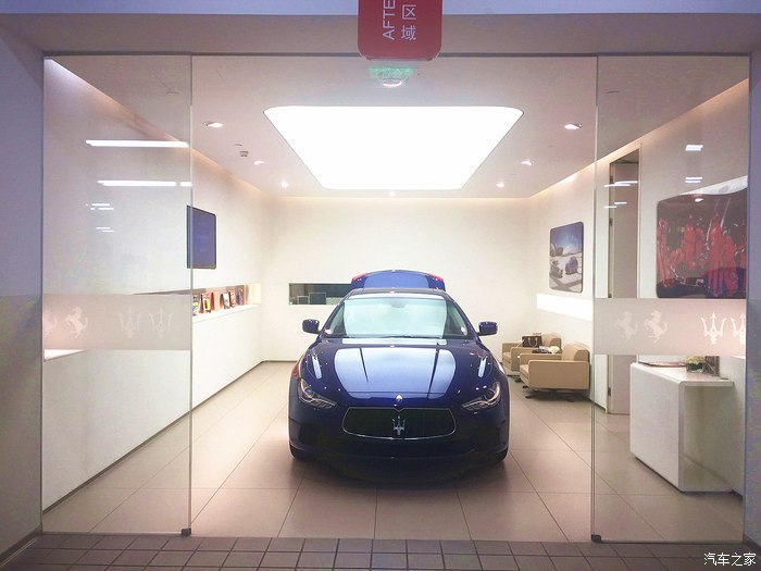 女车主提车兰博基尼,美女提车玛莎拉蒂