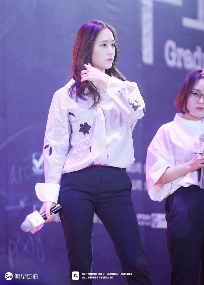 郑秀晶同款牛仔衬衫,郑秀晶蓝色衣服牛仔裤