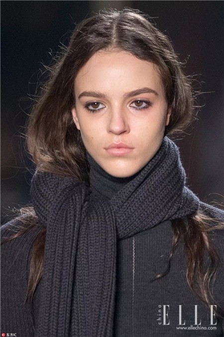 怎么戴围巾最好看学生党,冬天女人怎么样戴围巾好看