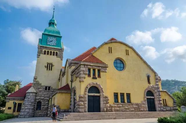 这家酒店复古而优雅,这家酒店科技感满满