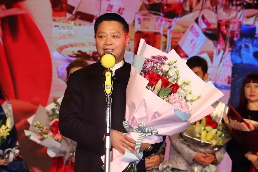 大佟小议现场:美业最豪大舅哥!巨邦国际十九岁生日答谢会召开