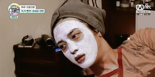 CiCi年希老师：冬天这么冷敷完面膜，能不能不洗？