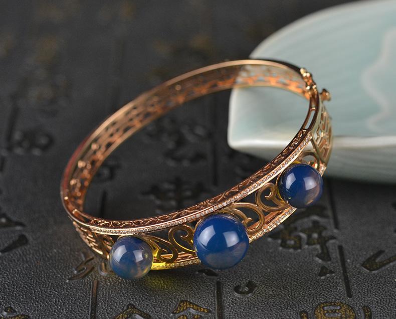 女性佩戴蜜蜡的好处及禁忌,戴琥珀蜜蜡有什么好处