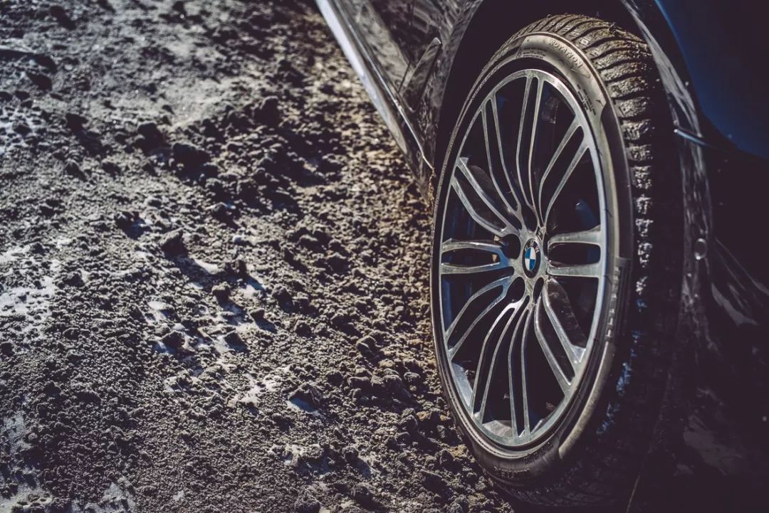 谁说的后驱车不能进独库公路,谁说后驱车不可以原地出库