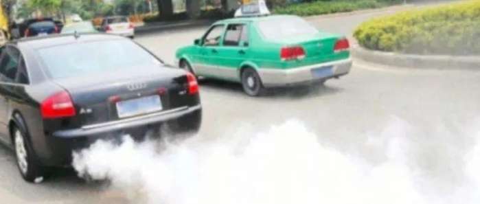 本田CRV沦陷机油门，辛苦半辈子买个车要等天热在开