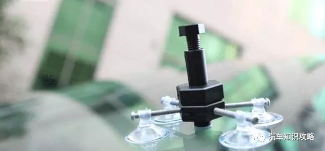 修补挡风玻璃小裂痕,前挡风玻璃裂痕如何自己动手处理