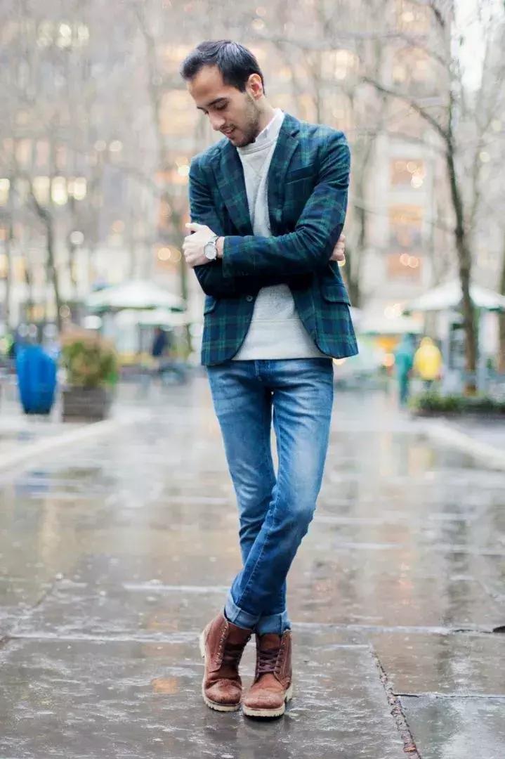 雨天皮鞋湿了怎么补救,皮鞋雨天进雨水后该怎么处理