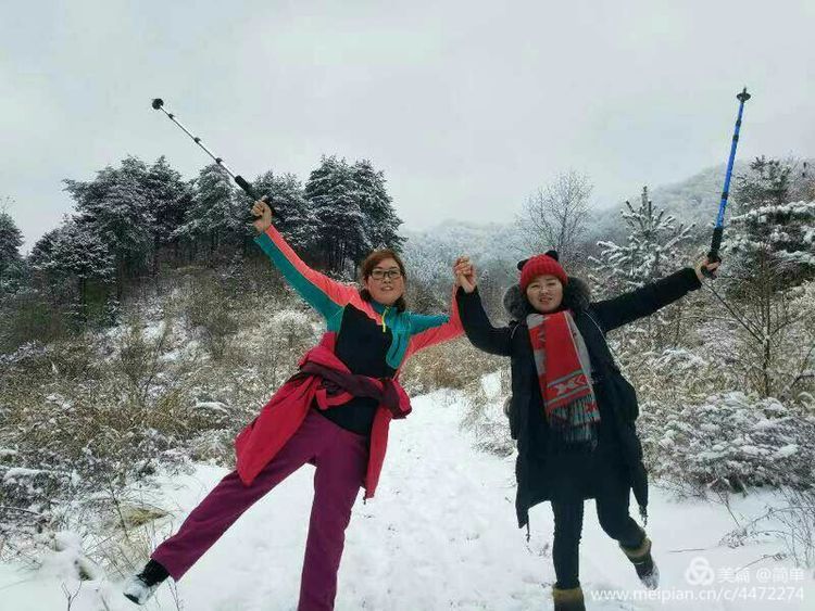 天池长白山雪岭,雨天天池山