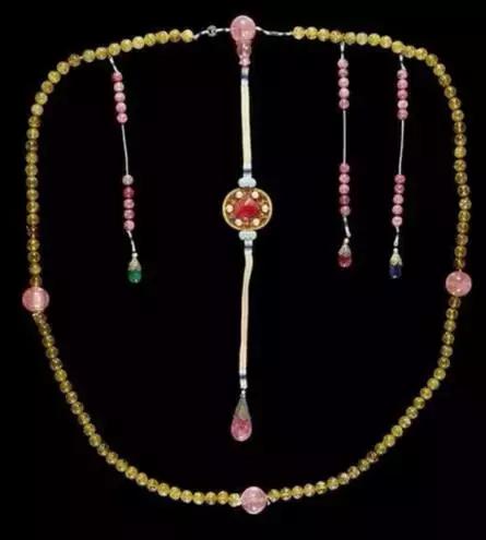 清朝官员为何戴108颗朝珠,朝珠清代108颗是多大的珠子