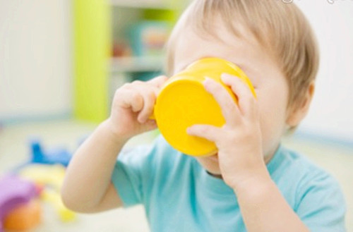 3岁宝宝可以喝茶吗,3岁宝宝不能喝什么汤