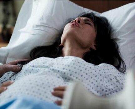 顺产需要产钳夹出来吗,产妇分娩时产钳助产的临床应用