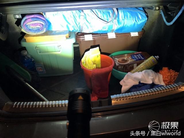 强光家用手电筒远射超亮,照明超远强光手电