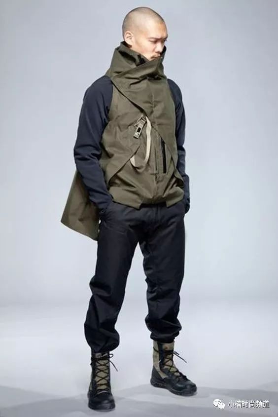 外搭背心应该怎么穿搭,牛仔背心应该怎么搭