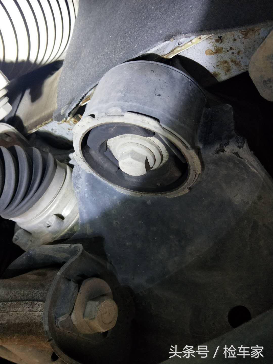 保时捷卡宴cayennes,卡宴混动价格